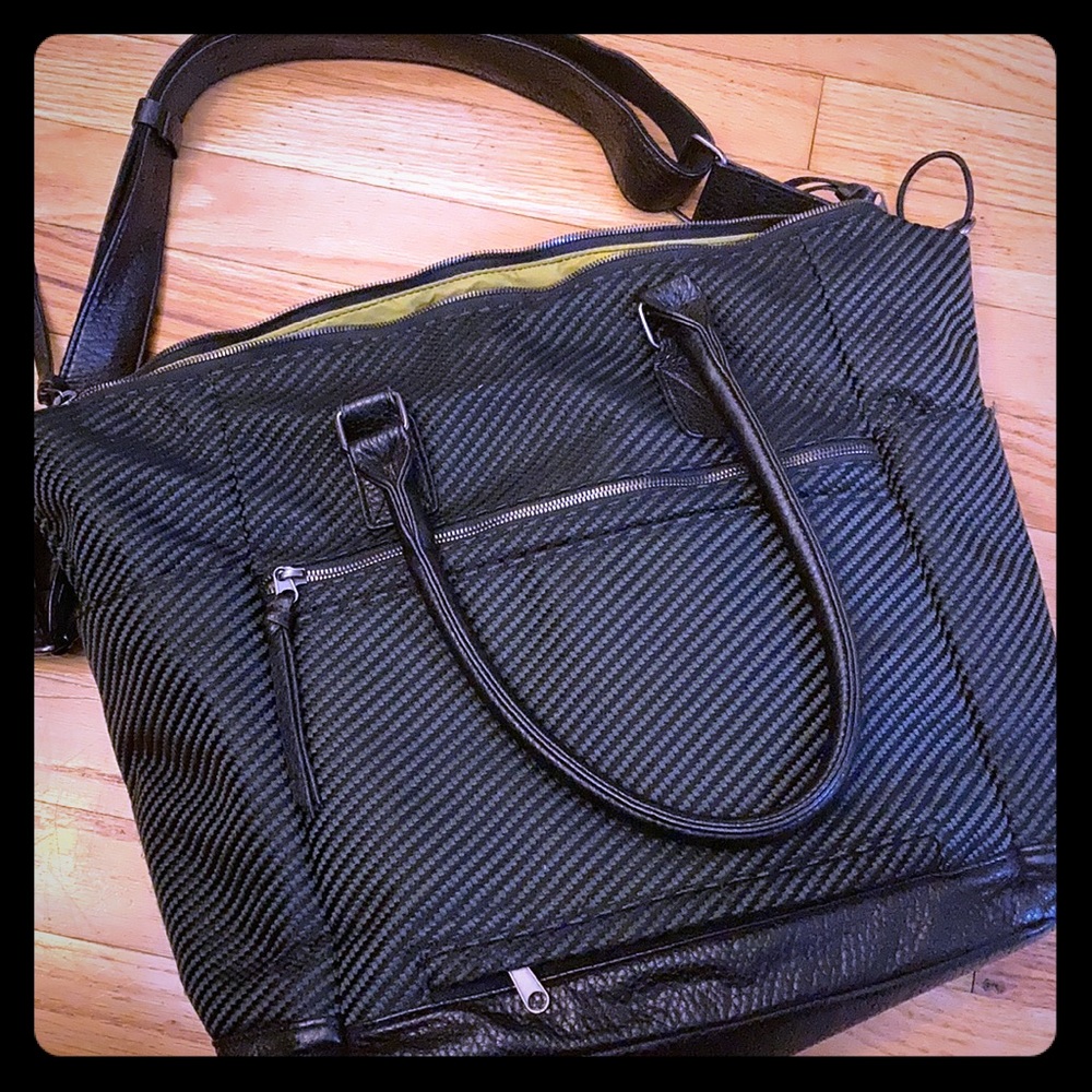 Oversize pistil bag